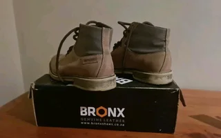 Bronx Boots- Size 6