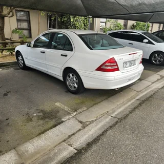 Mercedes c200  Kompressor  2002 183500kms