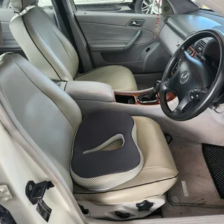 Mercedes c200  Kompressor  2002 183500kms