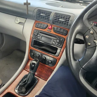 Mercedes c200  Kompressor  2002 183500kms