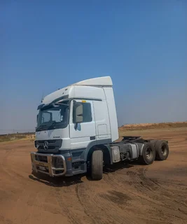 Grab This 2015 Mercedes-Benz Actros 2644 Double Axle Truck jghg