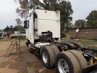 Buy Now And Save Big - 2011 International 9800i 6x4 Truck - Good Condition