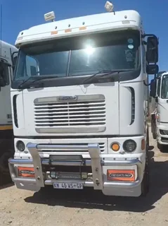 Two-Truck Cash Deal – 2010 Freightliner ISX500 &#43; 2009 Freightliner ISX530