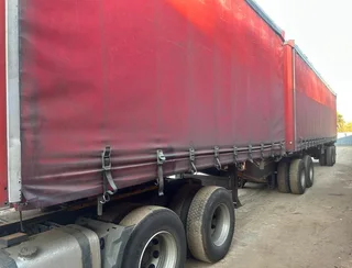 Massive Sale: 2018 PayLoader Tautliner – Clean &amp; Ready for Work