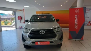 2022 Toyota Hilux 2.4 4x2 manual Extended Cab