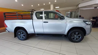 2022 Toyota Hilux 2.4 4x2 manual Extended Cab