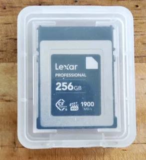 Nikon Z8 &#43; Pro Zoom Kit – Ready to Shoot