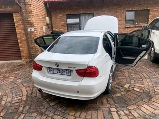 BMW 320i E90 2010 FOR SALE