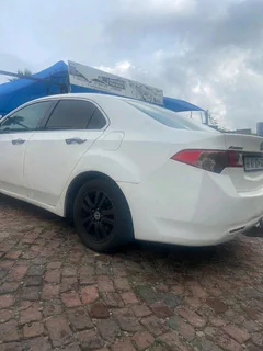 Honda Accord 2010 Automatic 2.0L