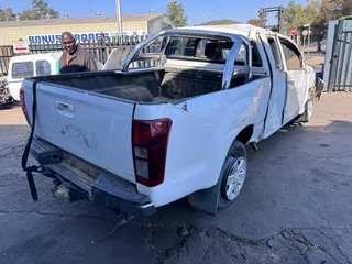 Isuzu Kb250 Dtec Dmax Stripoing For Parts