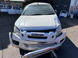ISUZU kb250 Dtec Dmax Stripoing for parts