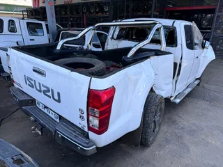 Isuzu Kb300 D Max Stripping