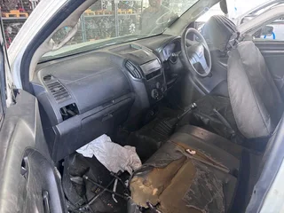 Isuzu Kb250c D Max Stripping