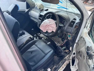 Isuzu Kb250c D Max Stripping