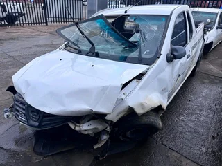 Np200 1.5 dci Stripping