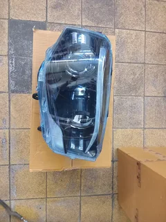 S-Series Projector Type White Indicator Headlights