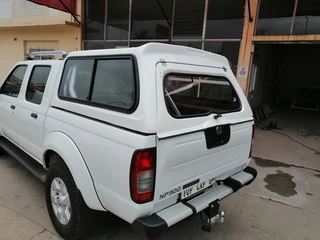 NISSAN NP300 DOUBLE CAB TOPCAP CANOPY