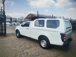 Isuzu D Max Single Cab With Windows Top Cap Canopy