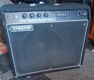 Traynor bass Amp 4 sale