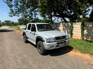 2003 Toyota Hilux KZ-TE 4x2 Double Cab (R160 000)