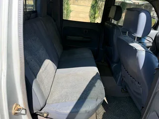 2003 Toyota Hilux KZ-TE 4x2 Double Cab (R160 000)