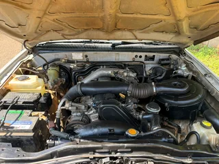 2003 Toyota Hilux KZ-TE 4x2 Double Cab (R160 000)