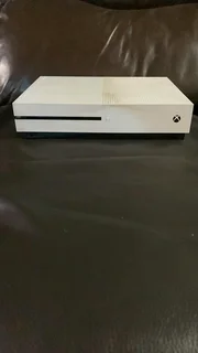 Xbox One S 1TB comes with one game and a Single controller 