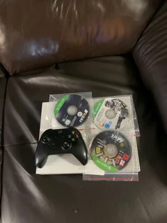 Xbox One S 1TB comes with one game and a Single controller 