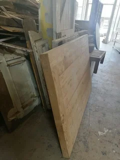 Bespoke counter tops, shelves and table tops in different kinds of woods