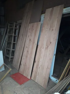 Bespoke counter tops, shelves and table tops in different kinds of woods