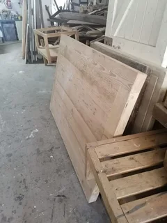 Bespoke counter tops, shelves and table tops in different kinds of woods