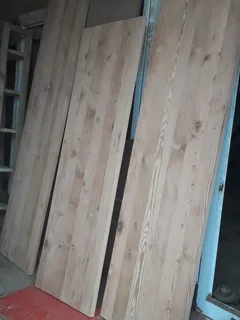 Bespoke counter tops, shelves and table tops in different kinds of woods