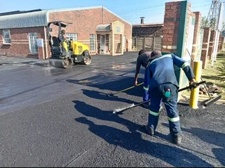 Asphalt tar surfacing road markings slurry seal brick paving call 0735353007 for more information