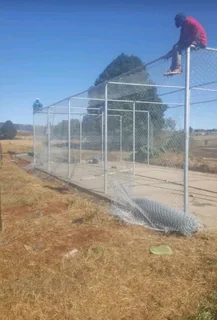 FENCING AND GATES SERVICES.