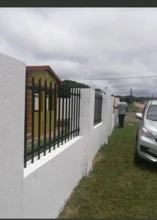 FENCING AND GATES SERVICES.