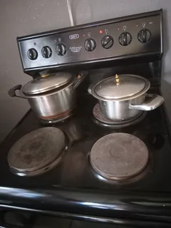 Defy Kitchenaire ,multifunction Thermofan ,stove In Fair Condition 3 Of 4 Plates Work