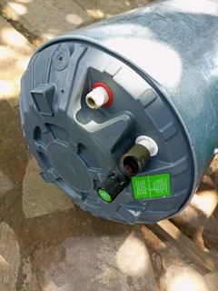 Very good condition working Kwikot geyser for sale