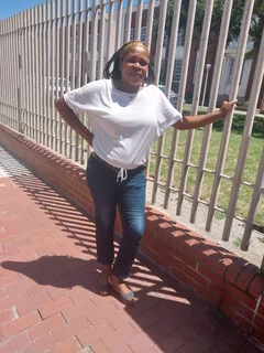 Am Lillian 38yrs looking for domestic party time job