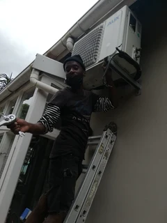 AIRCONDITIONING REPAIRS .INSTALLATION , SERVICING