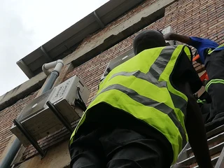 AIRCONDITIONING REPAIRS ,SERVICING ,REGASSING ,INSTALLATIONS .