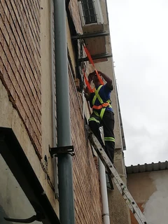 AIRCONDITIONING REPAIRS ,SERVICING ,REGASSING ,INSTALLATIONS .