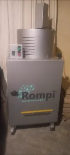 Glass bottle crusher