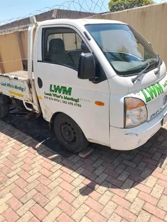 Hi 100, BAKKIE FOR SALE