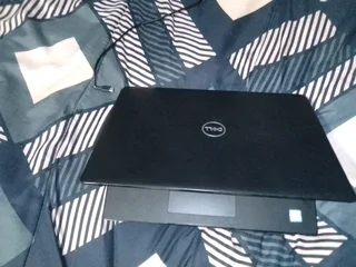 Black Dell laptop, 16 GB