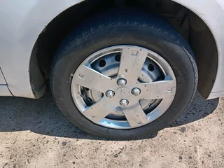 AUTOMATIC LADY OWNED 2011 CHEV AVEO 1.6LS HATCH 65K