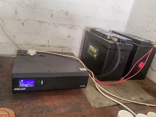 Mercer inverter 24v  with two gel batteries