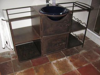 Bathroom vanity