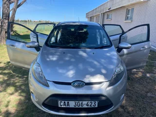 Ford fiesta 1.4I titanium, drive smooth and beautifully