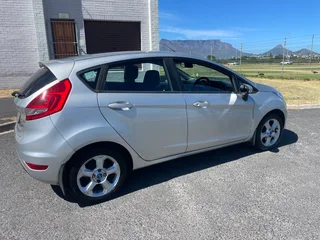 Ford fiesta 1.4I titanium, drive smooth and beautifully