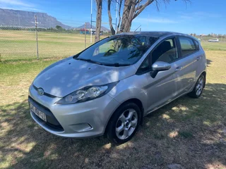 Ford fiesta 1.4I titanium, drive smooth and beautifully